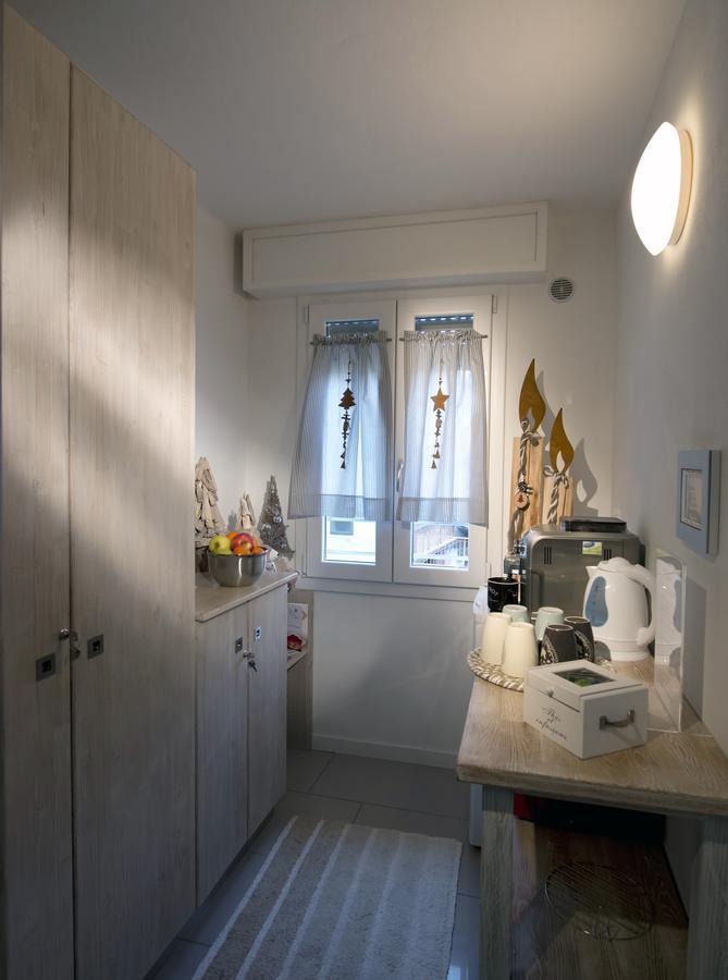 Le Suites - Di Fronte Ospedale Sacro Cuore ネグラール エクステリア 写真